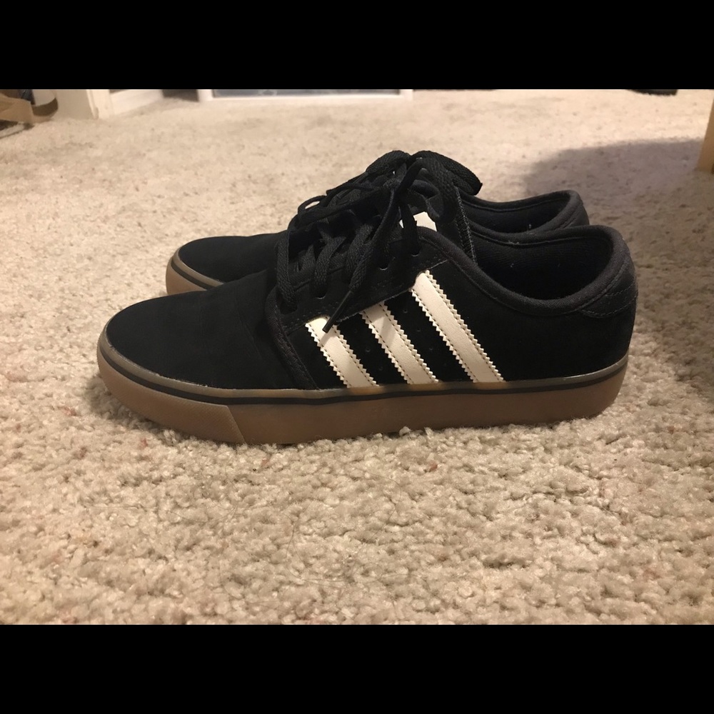 Black Adidas - Picture 3 of 5